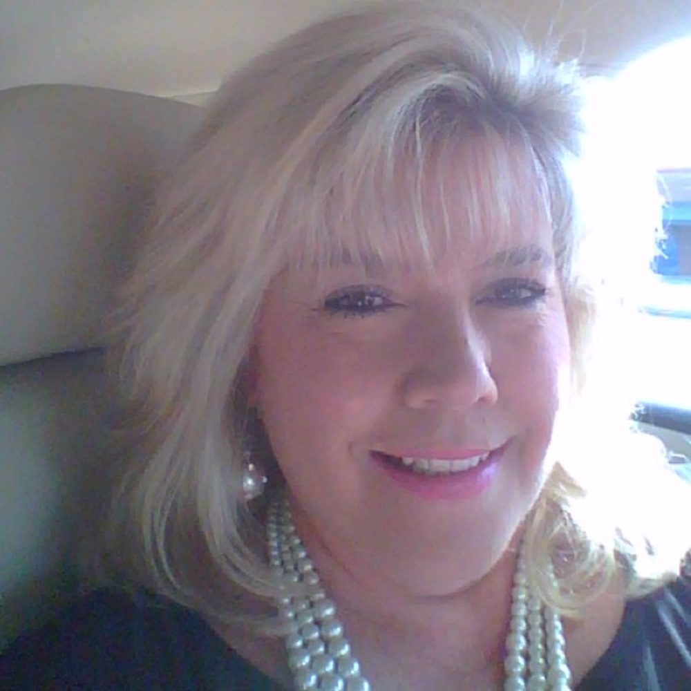 Meet your Posher, Alicia